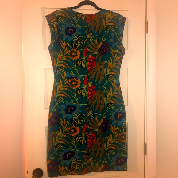 Green patterned Superstition Midi dress size 10. - Picture 3 of 3